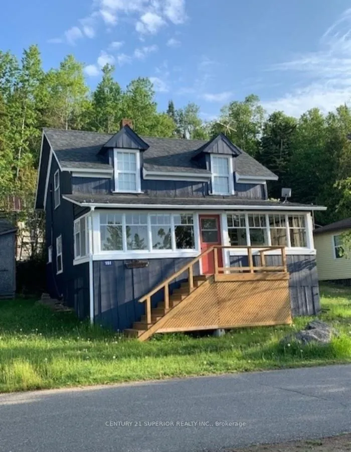 Detached in Thunder Bay Remote Area