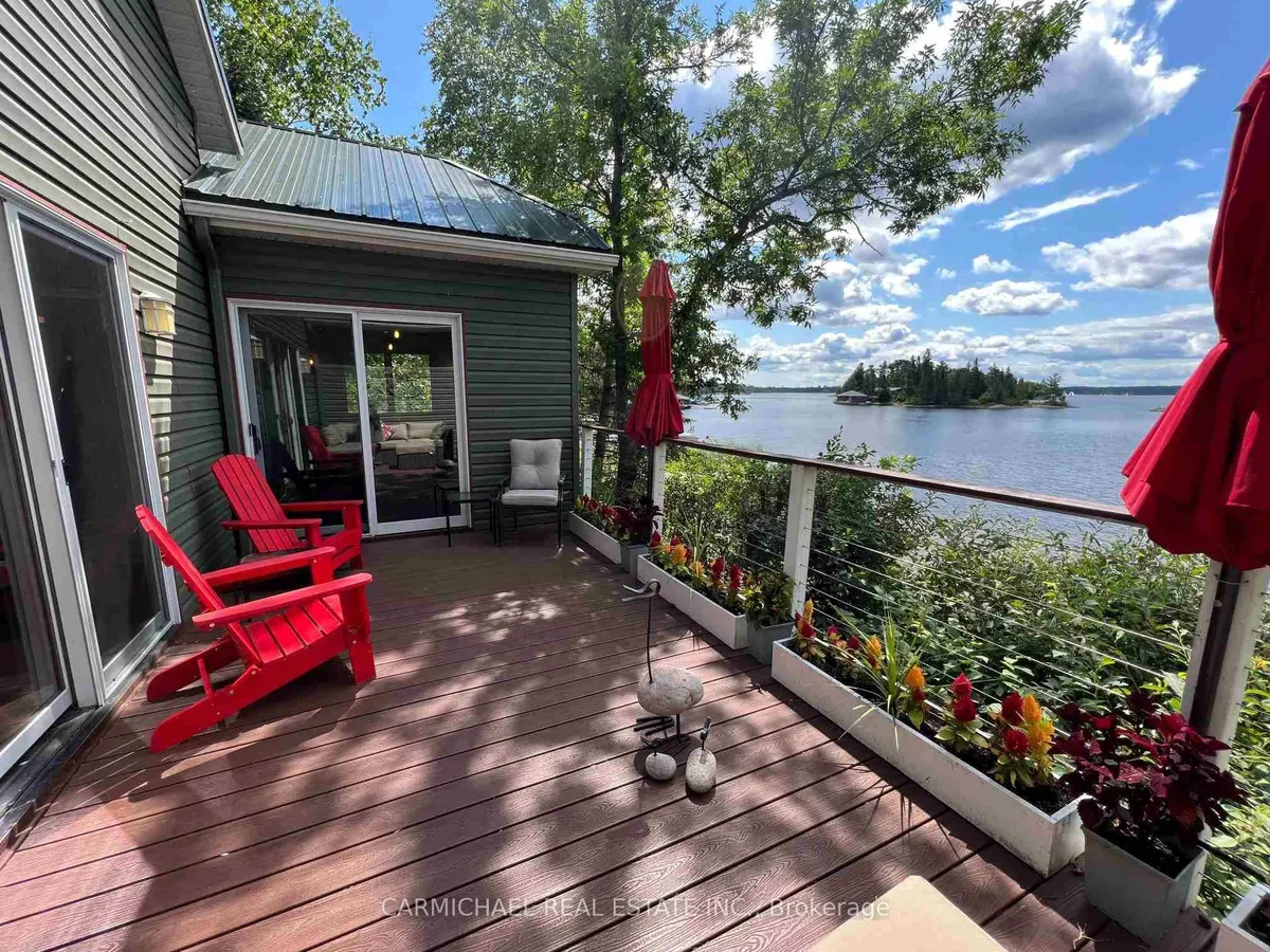 Detached in Kenora Remote Area