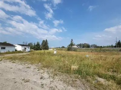 111 & 113 York Street, Greenstone, On P0t 2a0