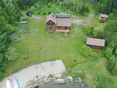 Detached in Kenora Remote Area