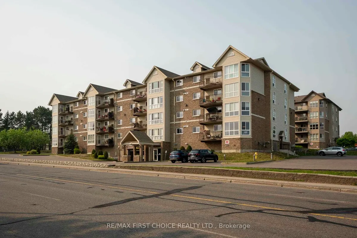 Condo Apartment in Thunder Bay