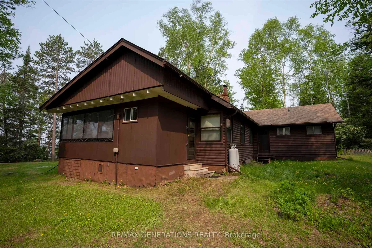 Detached in Thunder Bay Remote Area