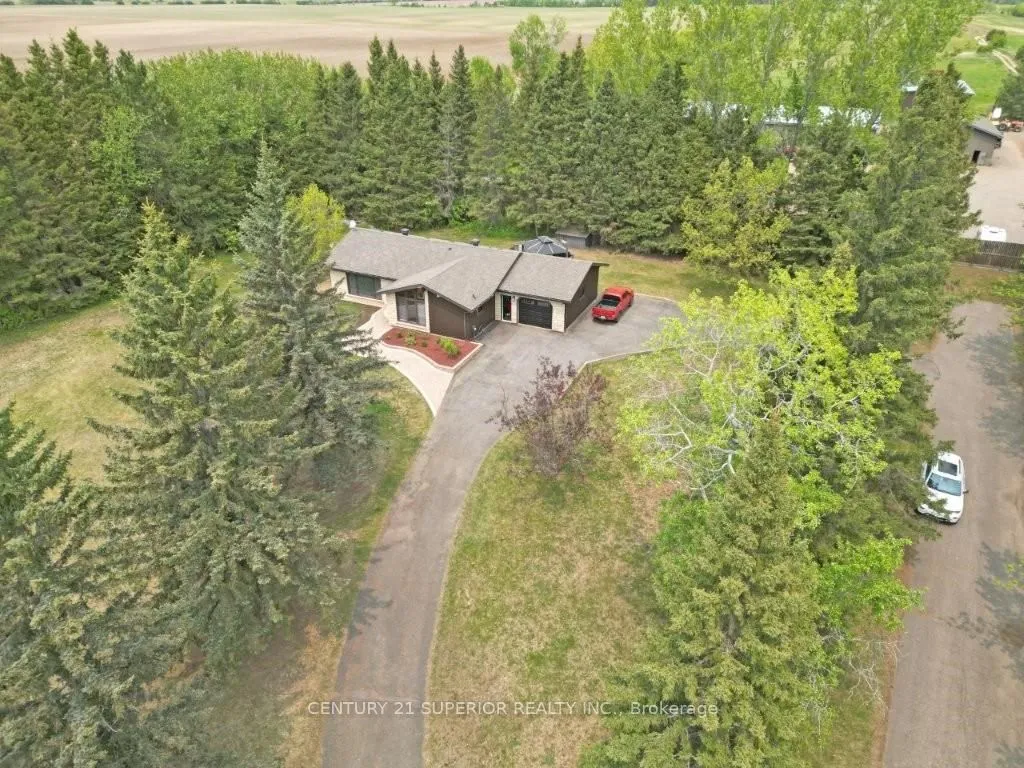 Detached in Oliver Paipoonge