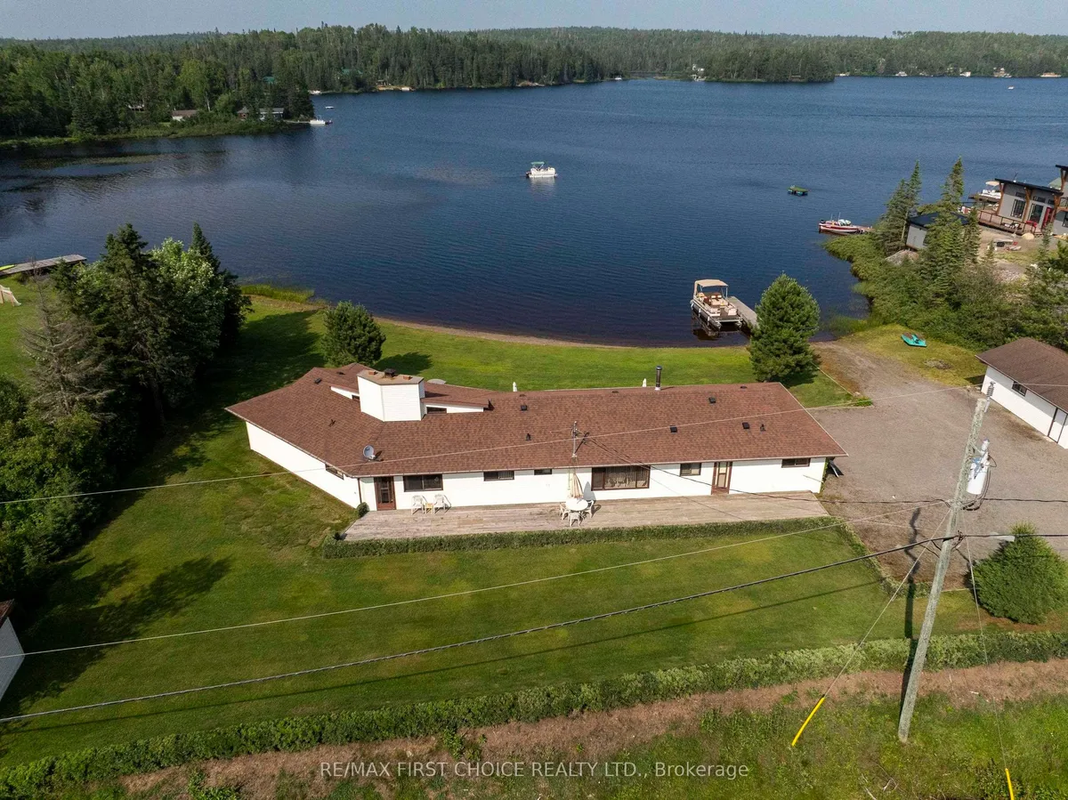 Detached in Thunder Bay Remote Area