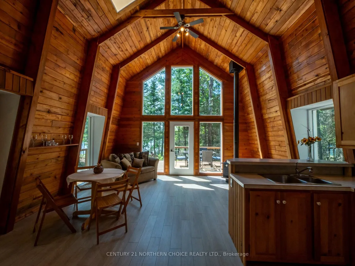Detached in Kenora Remote Area