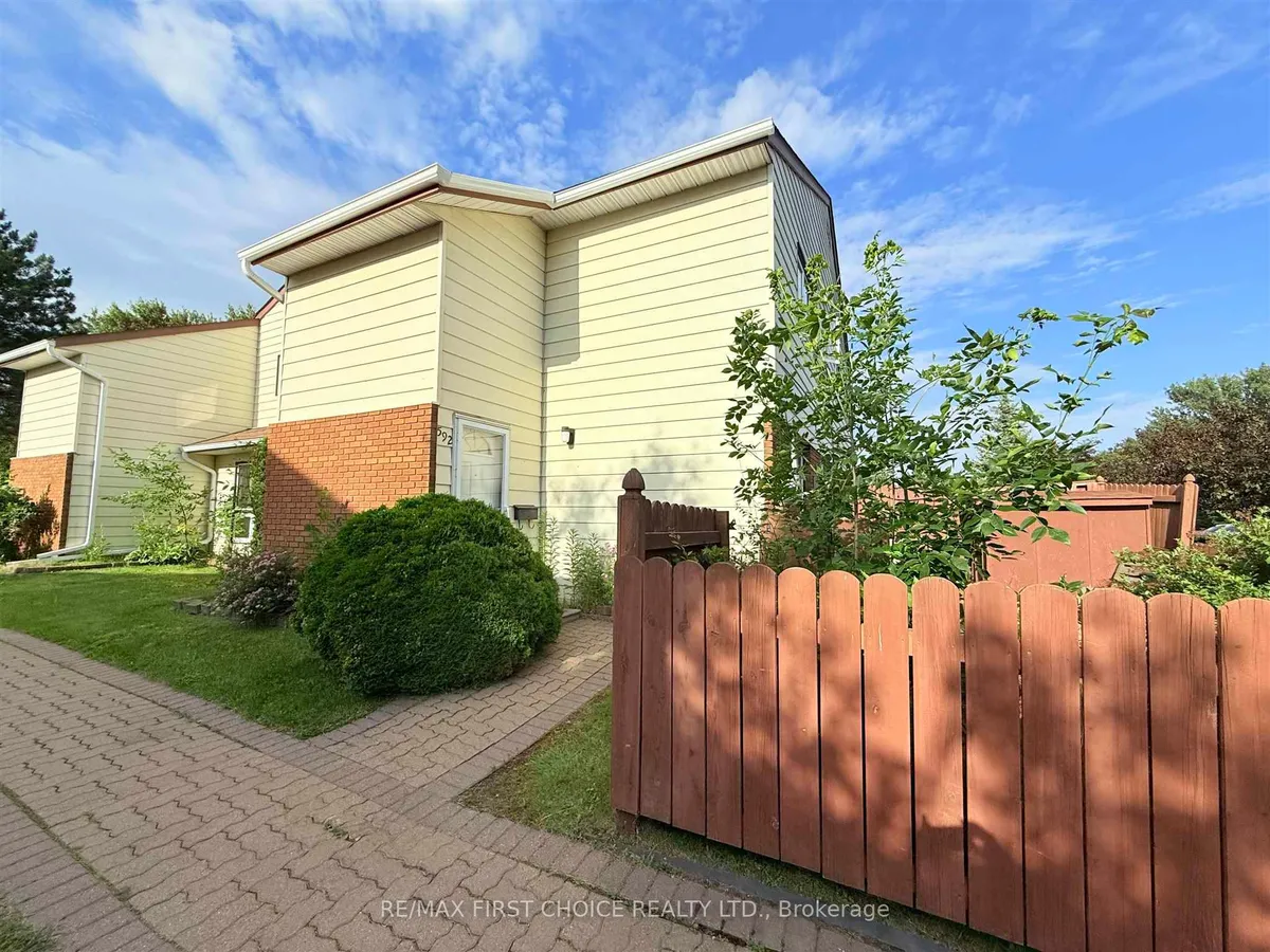 Condo Townhouse in Thunder Bay