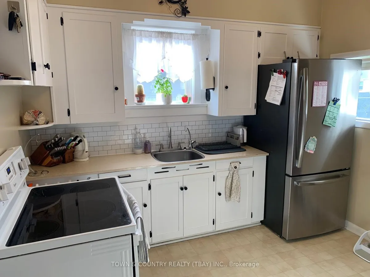 Detached in Thunder Bay