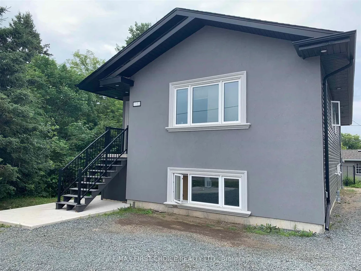 Detached in Thunder Bay