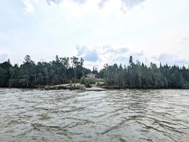 Detached in Kenora Remote Area