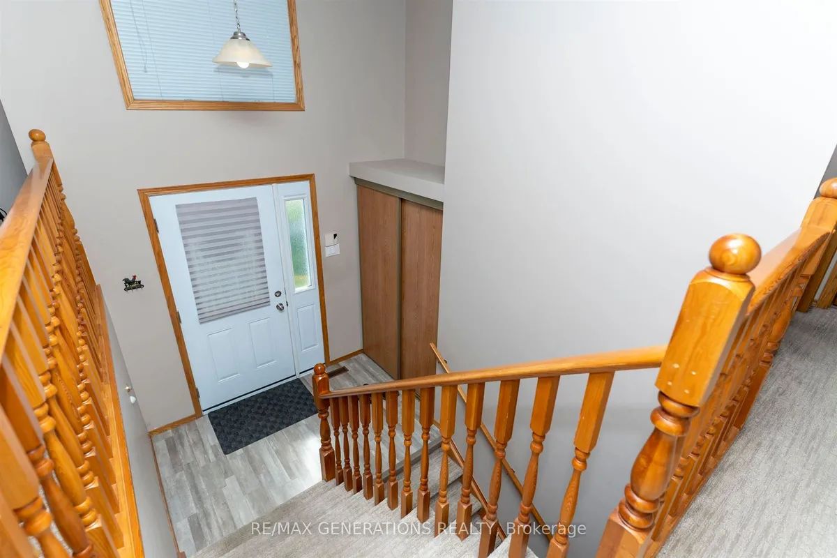 Detached in Thunder Bay