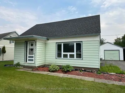 Detached in Terrace Bay