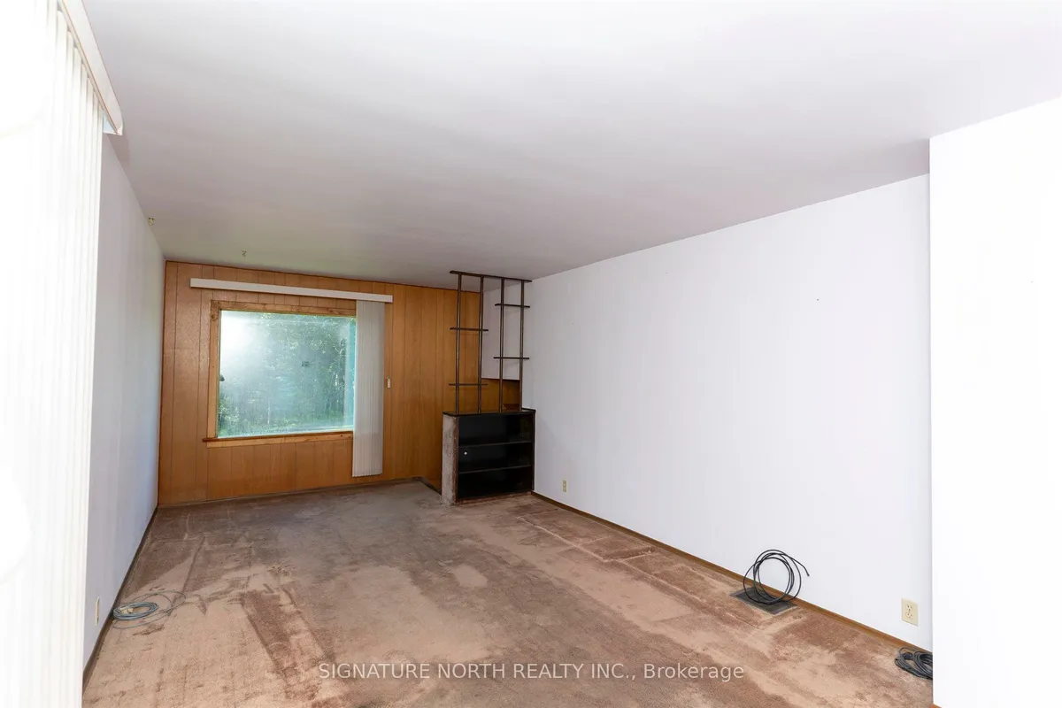 Detached in Thunder Bay