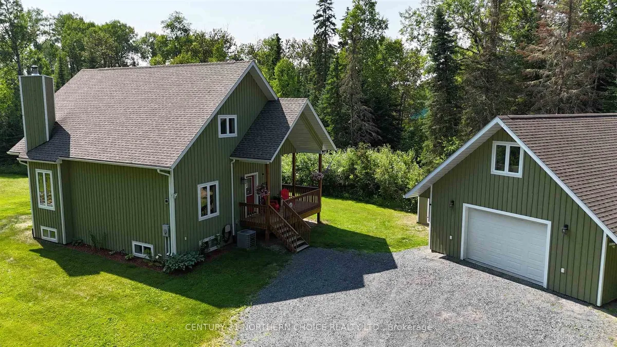 Detached in Sioux Lookout