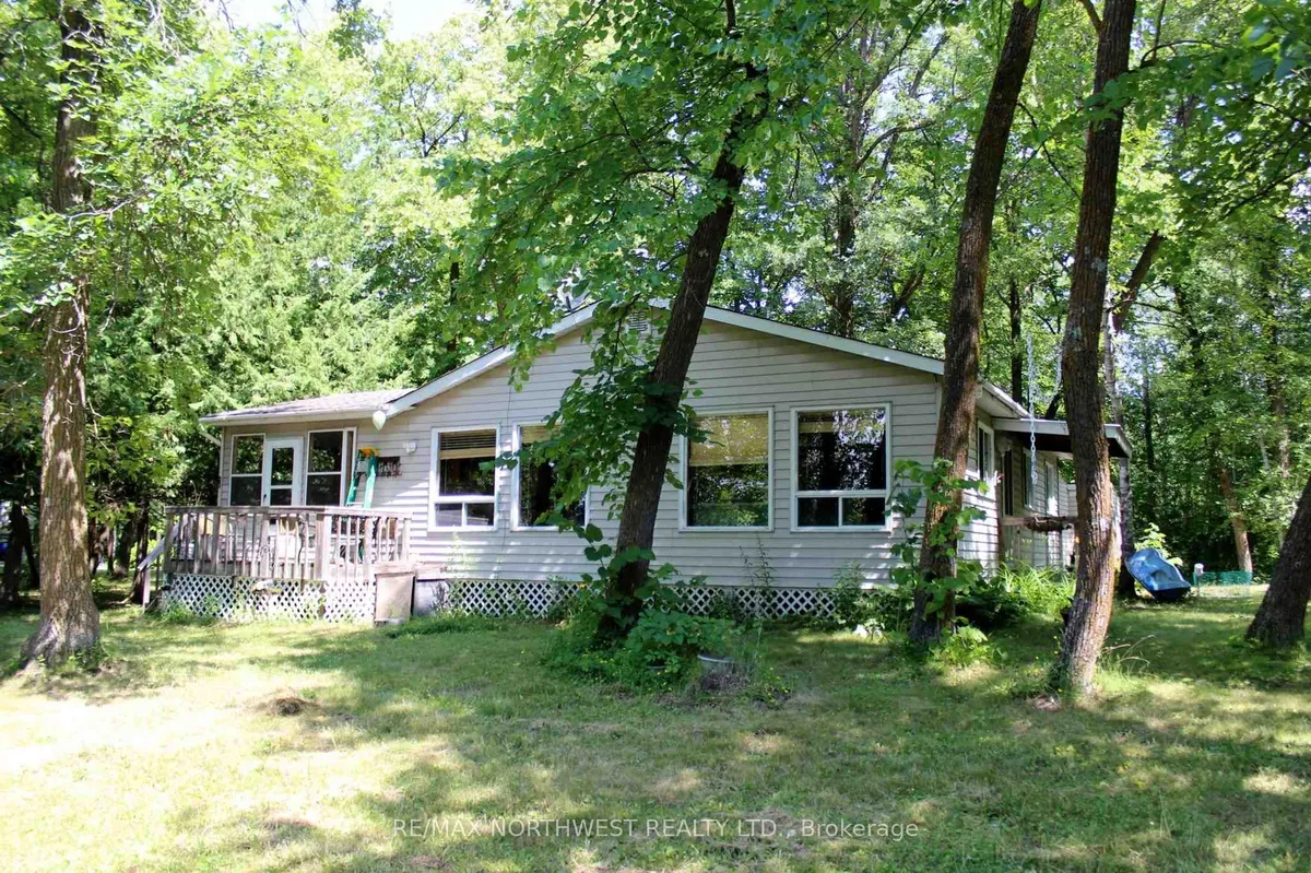Detached in Dawson
