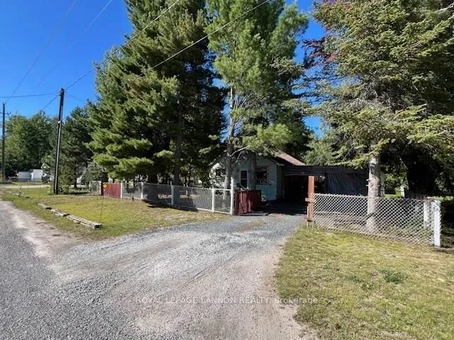 Detached in Sioux Lookout