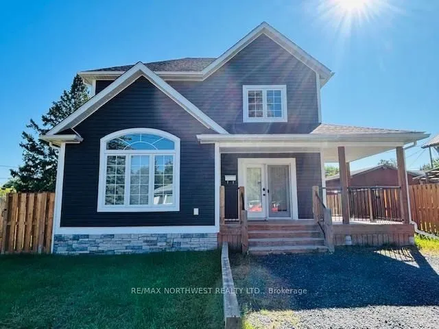 Detached in Kenora