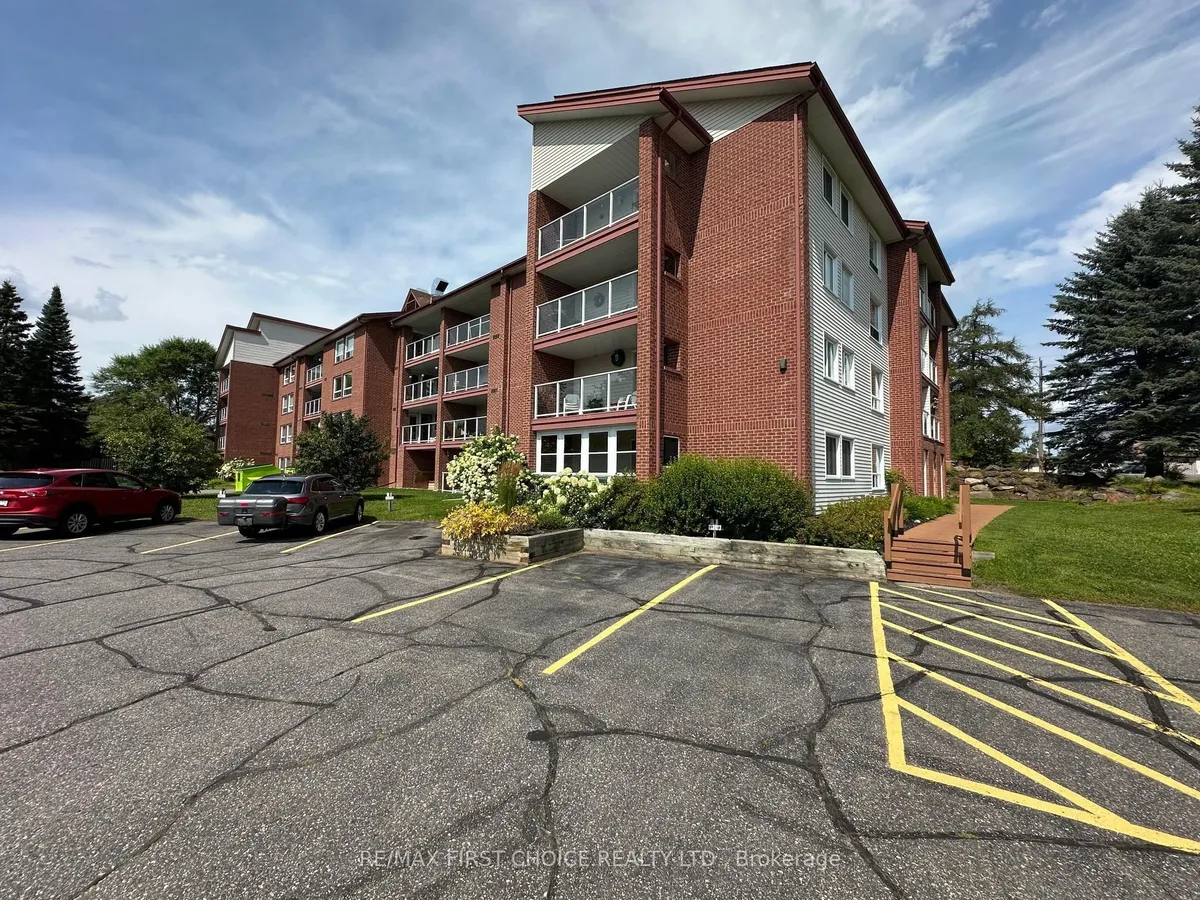 Condo Apartment in Thunder Bay
