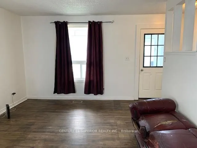 Detached in Thunder Bay