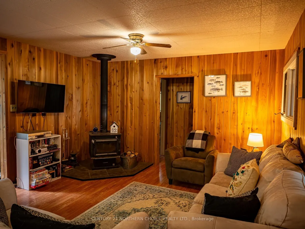 Detached in Kenora Remote Area