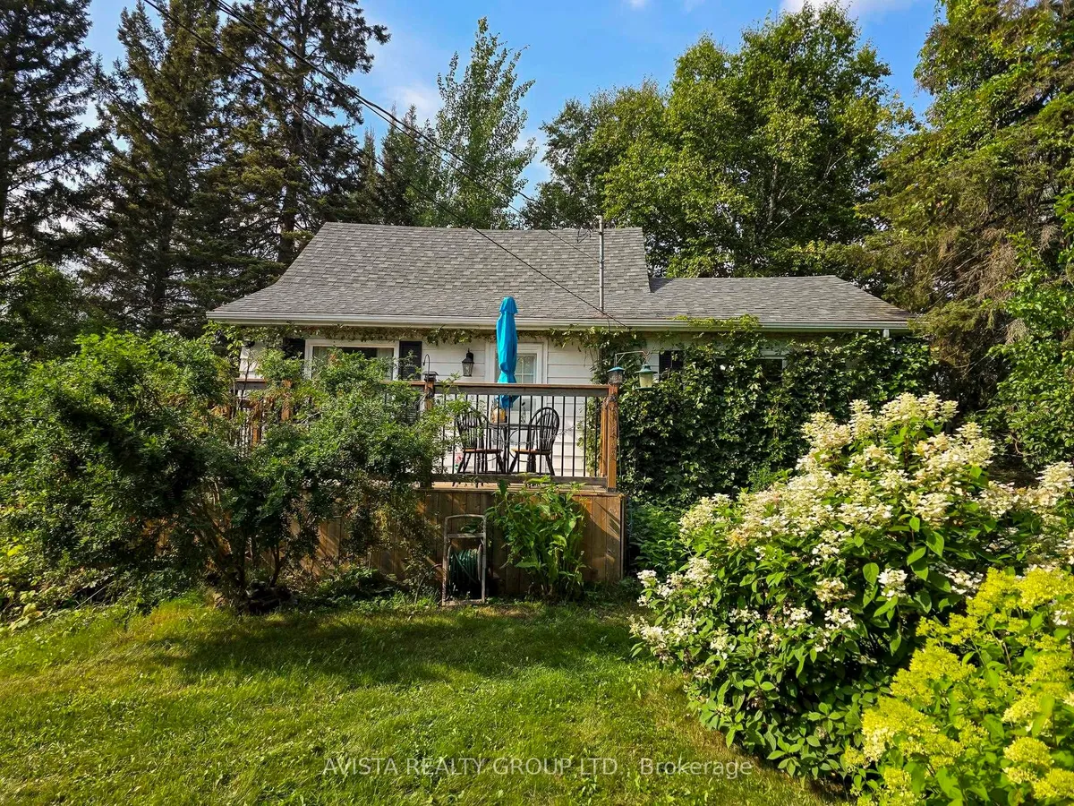 Detached in Thunder Bay