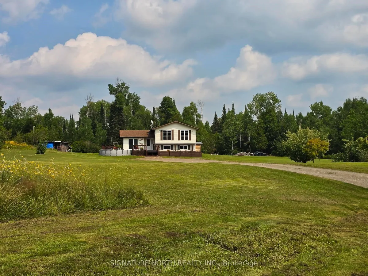 Detached in Thunder Bay Remote Area