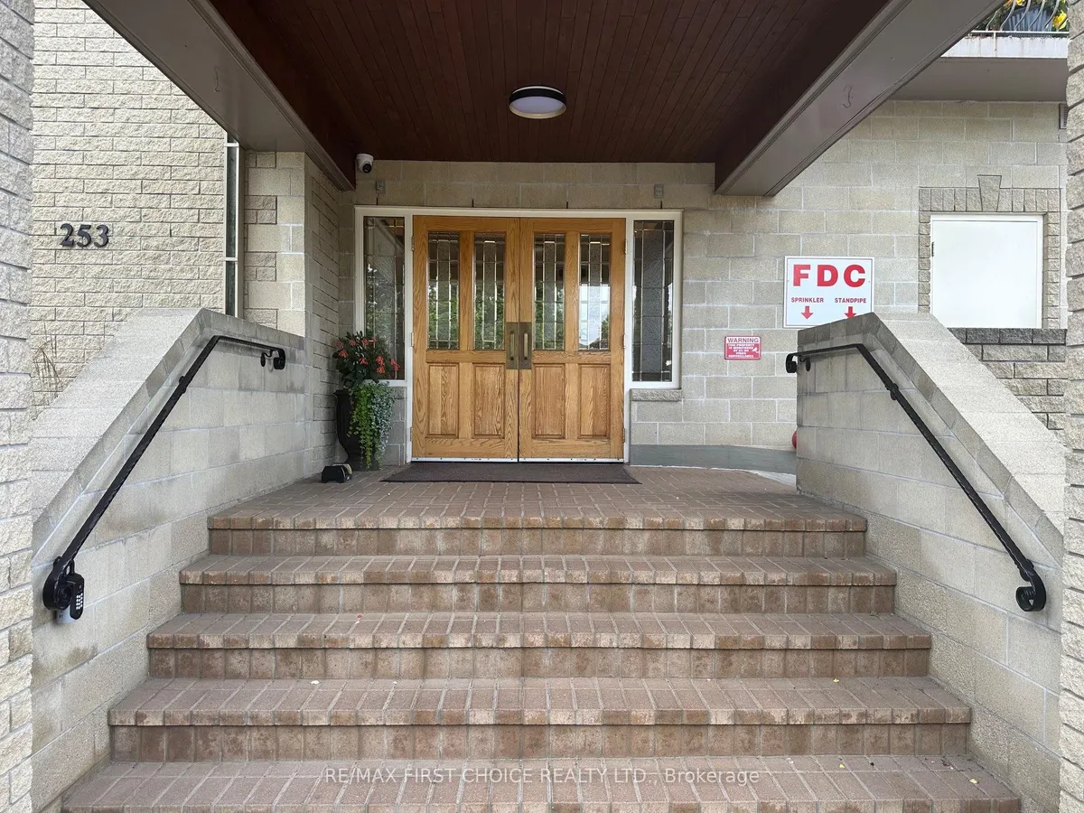 Condo Apartment in Thunder Bay
