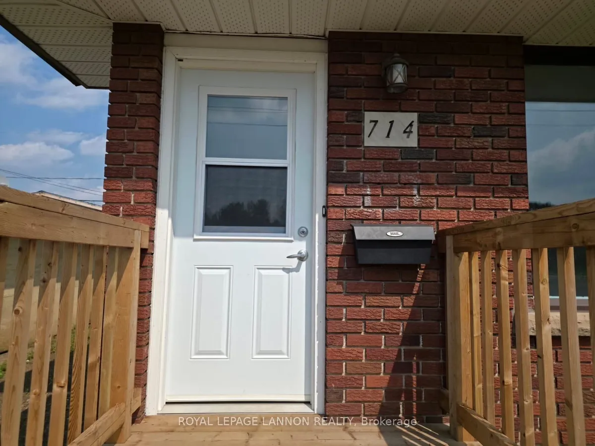 Semi-Detached in Thunder Bay