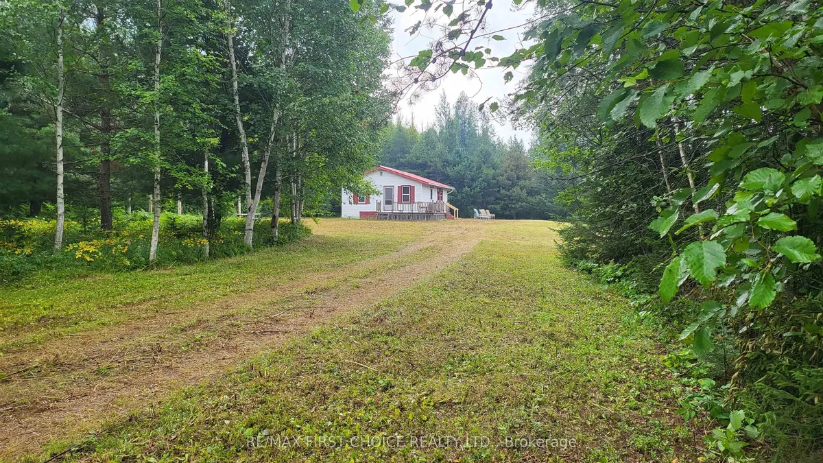 Detached in Thunder Bay Remote Area