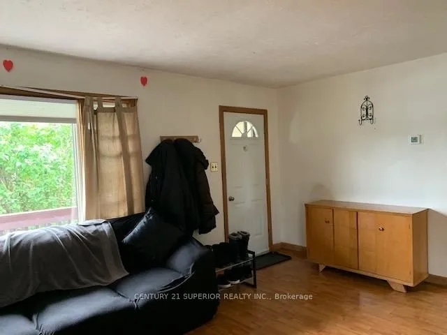 Detached in Thunder Bay