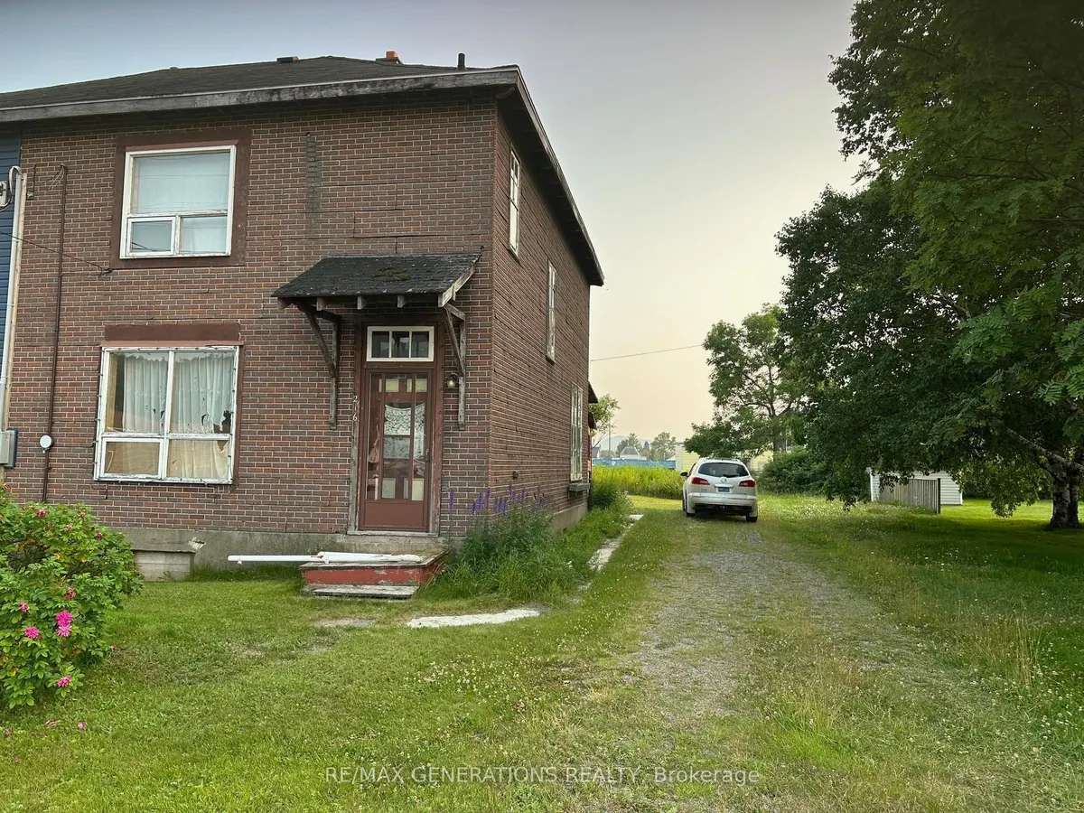 Semi-Detached in Schreiber
