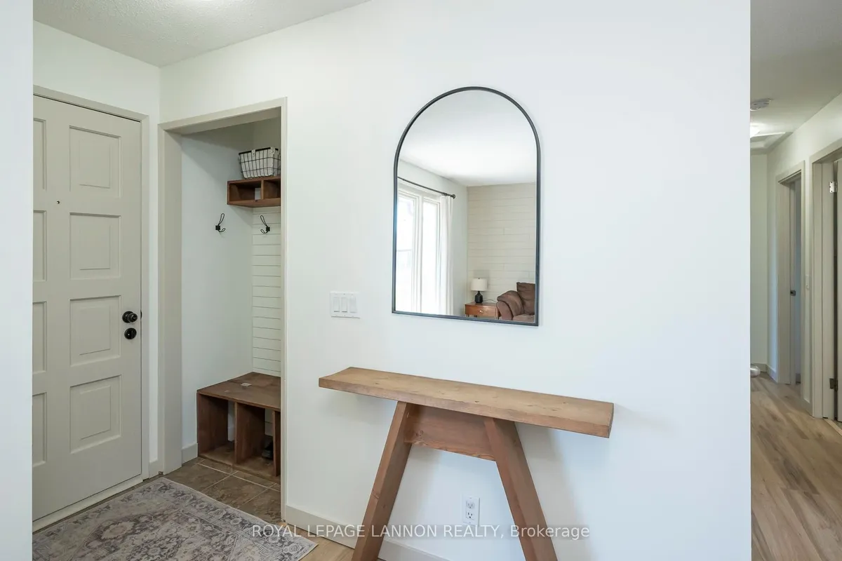 Detached in Thunder Bay