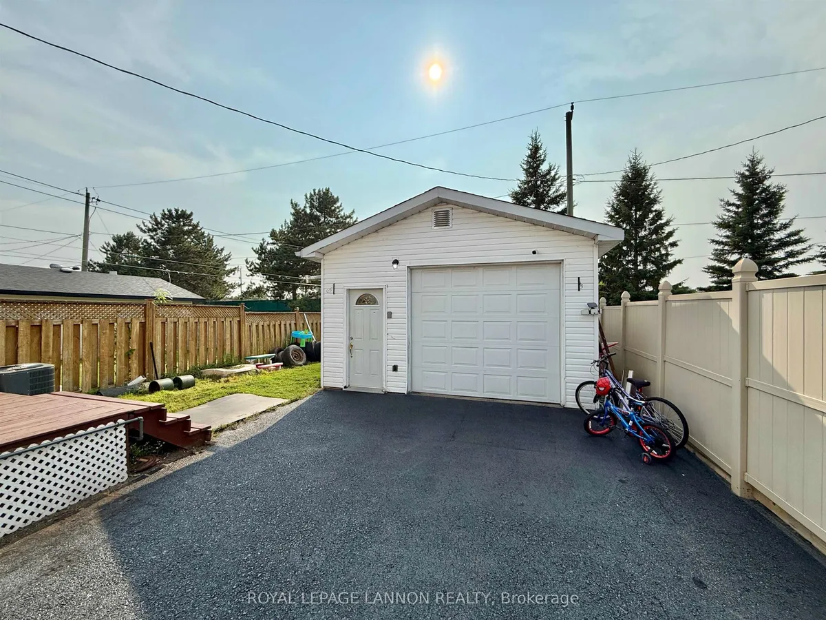 Semi-Detached in Thunder Bay