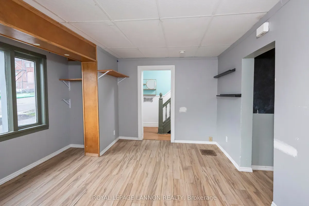 Detached in Thunder Bay