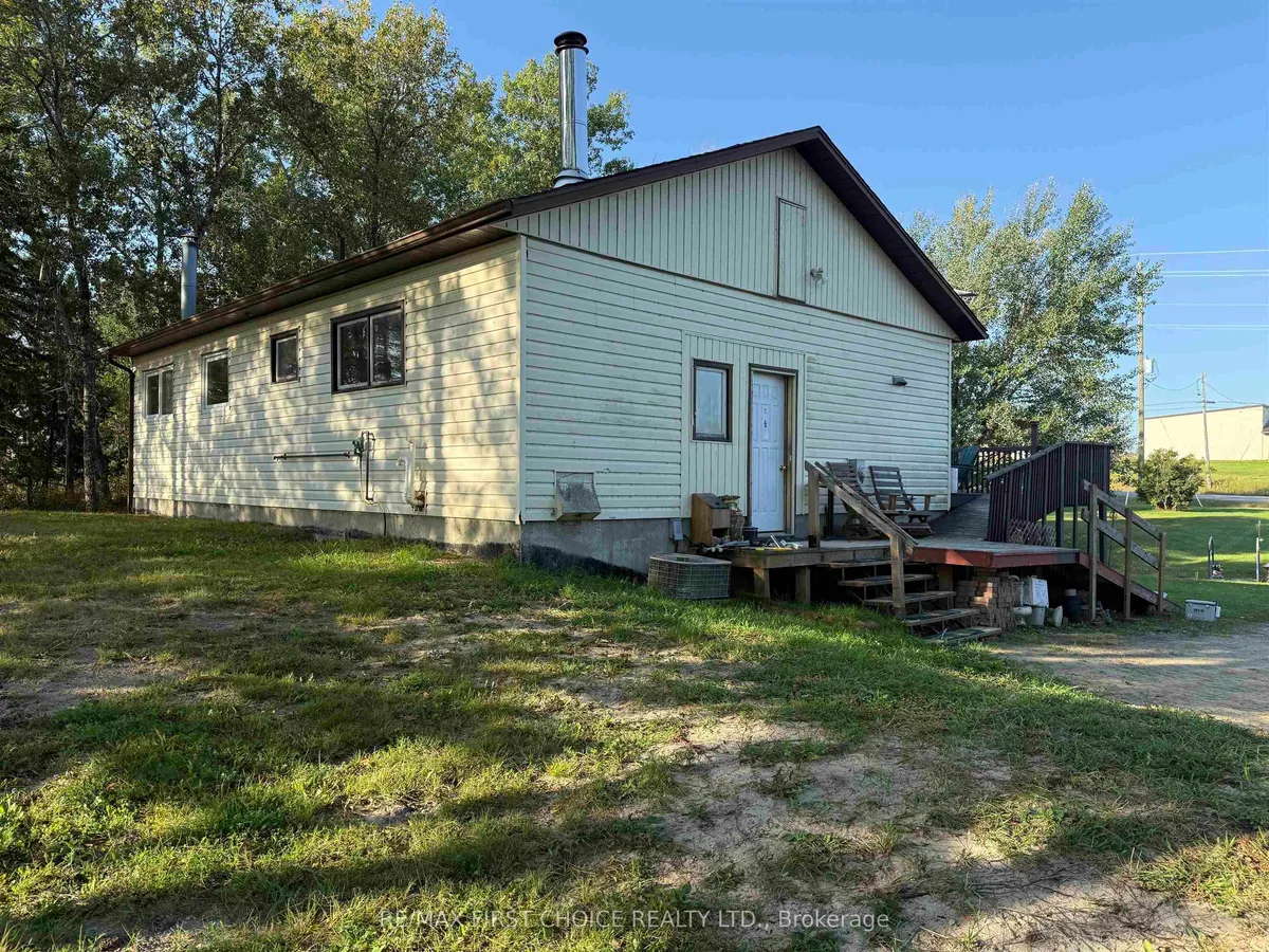 Detached in Kenora Remote Area