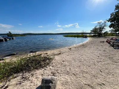 Detached in Kenora Remote Area