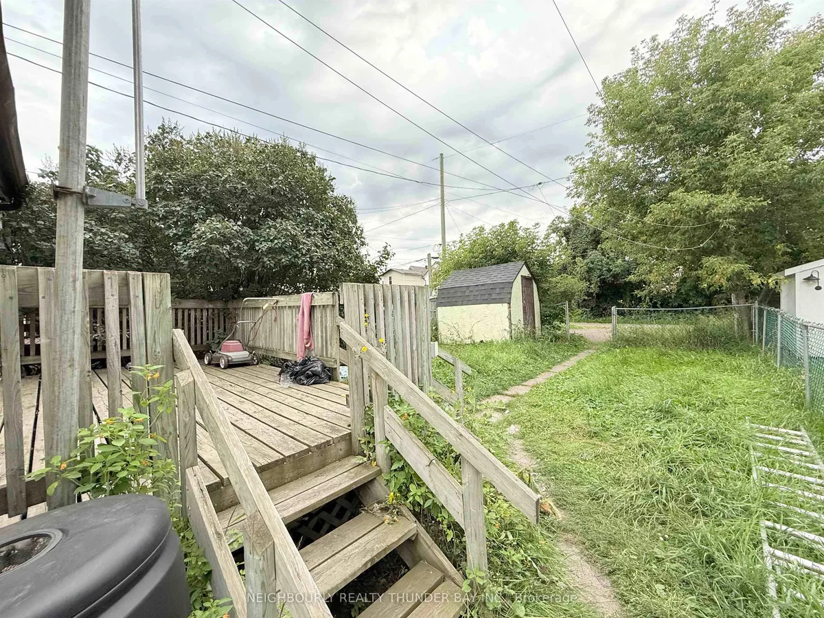 Detached in Thunder Bay