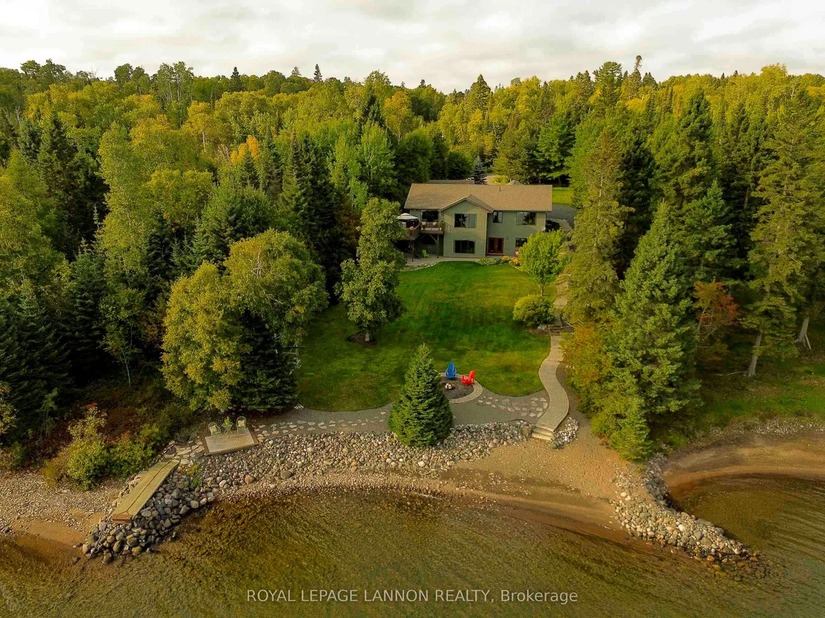 Detached in Shuniah
