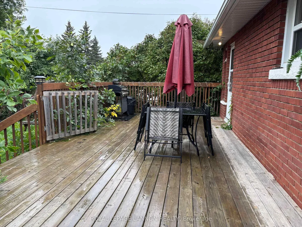 Detached in Thunder Bay