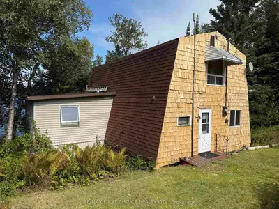 Detached in Kenora Remote Area