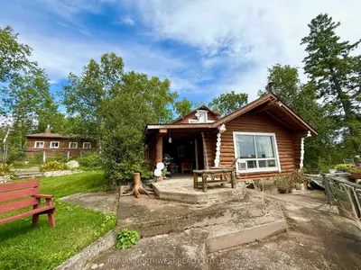 Detached in Kenora Remote Area