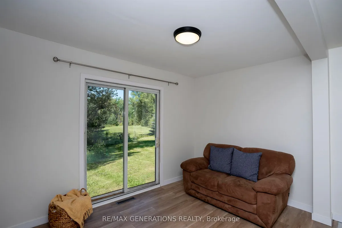 Detached in Conmee