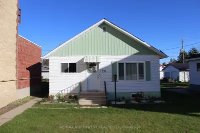 Detached in Rainy River