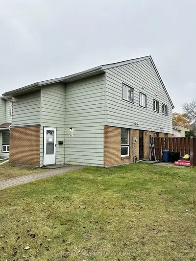Condo Townhouse in Thunder Bay