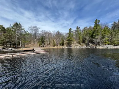 10 Underhill Island, The Archipelago, On P2a 2t4