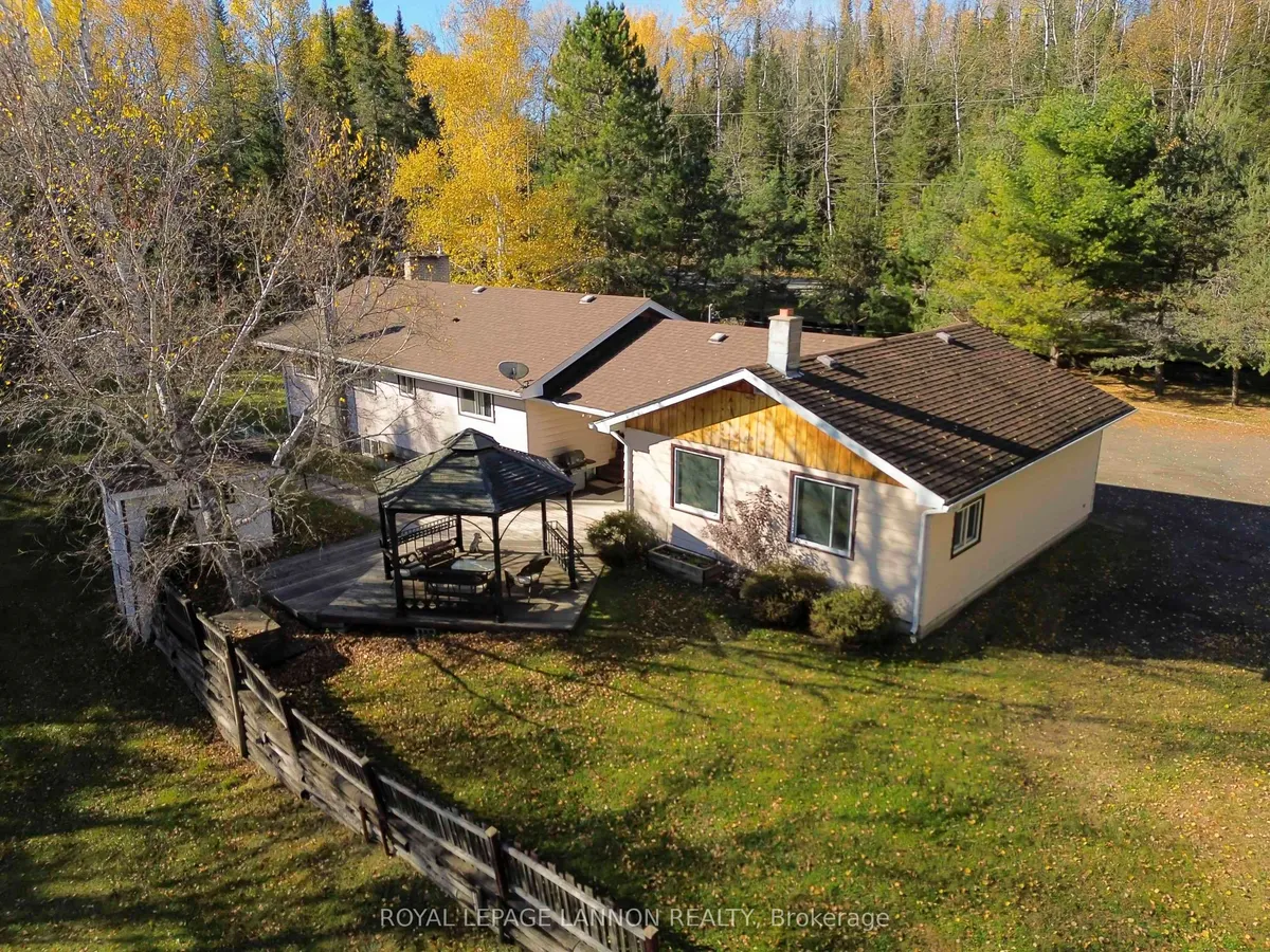 Detached in Thunder Bay
