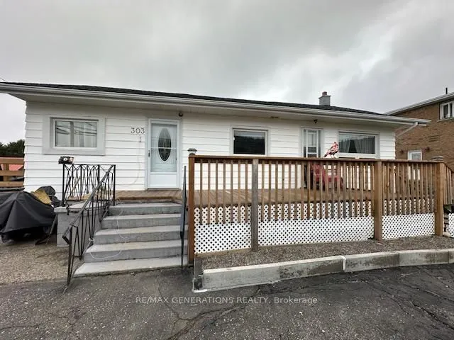 Detached in Schreiber