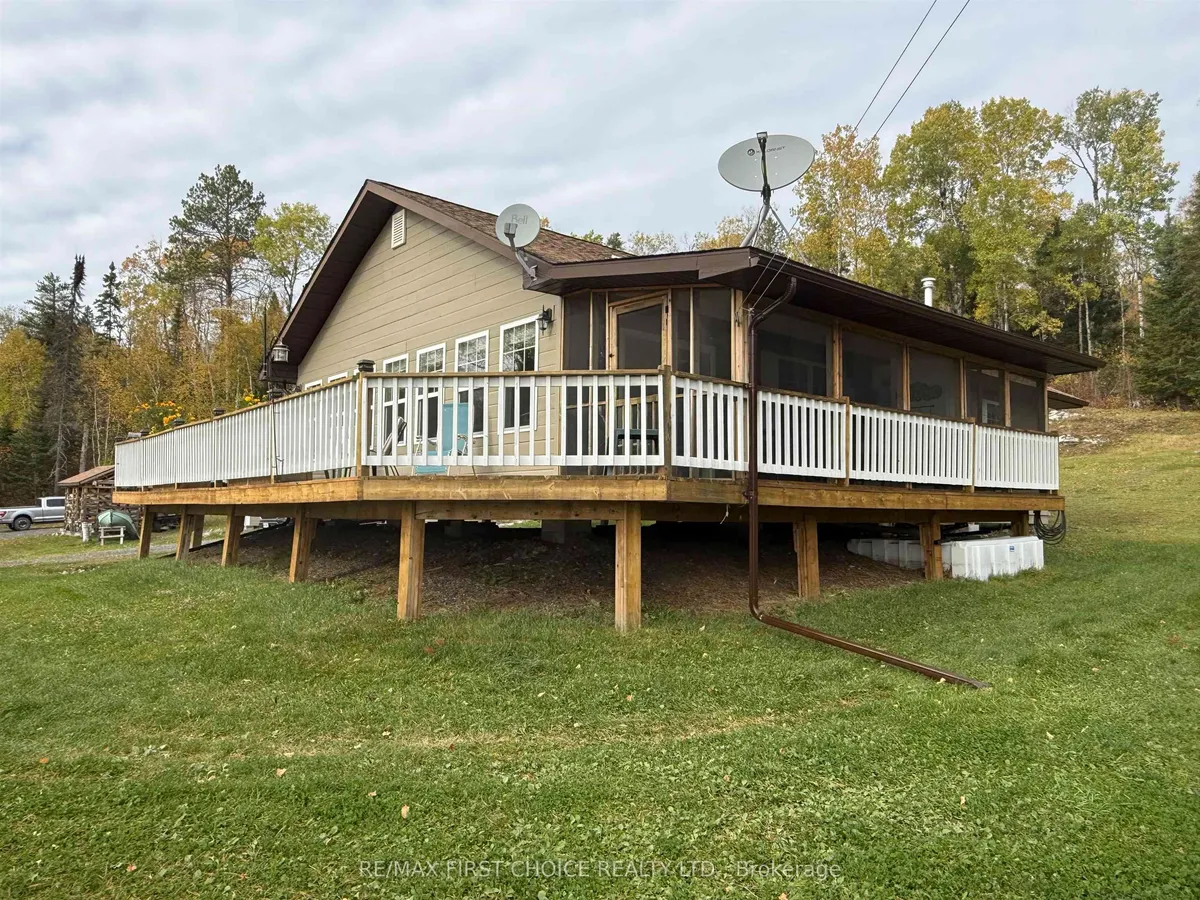 Detached in Kenora Remote Area