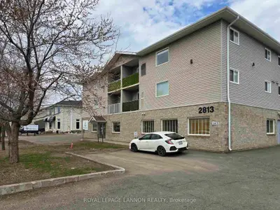 Condo Apartment in Thunder Bay
