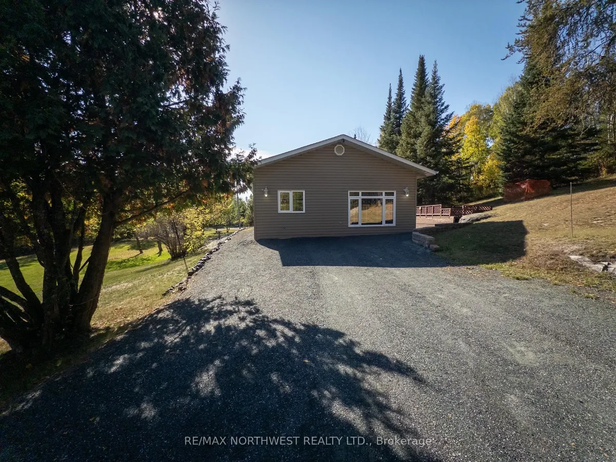 Detached in Kenora