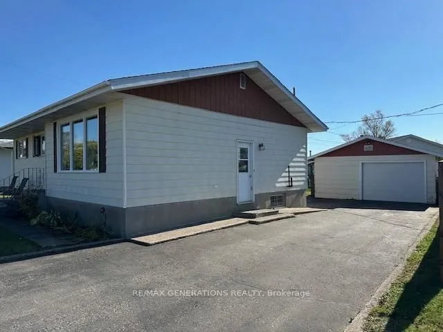 Detached in Terrace Bay